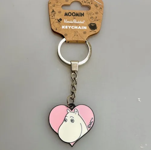 Nøglering - Mumi i Lyserødt Hjerte, rosa, mumi, moomin, hjerte, cute, Moomin123E, love, metalnøglering, emalje, emaljeret, kvalitet, lækker, taskepynt, gave, gaveide, konfirmation, konfirmand, mumiting, mumidalen, moomin, biti, ribe