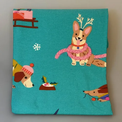 Viskestykke Bomuld med Tryk - Turkis med Hunde, petrol, grønt, festive, friends, 31439, rex, lindon, jul, sjov, leg, hundemotiv, gave, hundeejer, schnauzer, gravhund, old english, sheepdog, whippet, mynde, grand danois, blodhund, beagle, schnauzer, husky, chou chou, border collie, blodhund, basset, bull dog, cocker, springer, spaniel, whippet, papillon