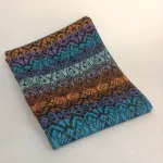Alpaka Tørklæde Dobbelt - Catedral Blå Gylden, black, efterårsfarver, multi, mættede, dæmpede, farveforløb, mønsterborter, hønsestrik, handloomed, lamauld, , herrehalstørklæde, assesseries, vinter, Alpaca tørklæde dobbelt - Rayas Gylden, efterårsfarver, varme, farver, havblå, petrol, petroleums, grønt, blåt, turkis, flotte farver , efterårs, alpaca, alpakka, lamauld, strik, halstørklæde, tørklæde, strik, alpacastrik, unisex, til, herrer, damer, kvinder, kvalitet, luksus, lækkert, flot, biti, ribe, blødt, varmt, lunt, kradser ikke