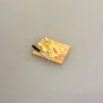 Miniature Bræt med Rå Kylling og Kniv, øko, økologisk, kok, madlavning, dukkehusmad, minimad, dukkemad, 1:12, rå, tilberedning, køkken, uddannet, michelin, slagter, biti, ribe, sætterkasse, dukkehusting, nisseting, nissedør nissemad, dukkehus, 7186c
