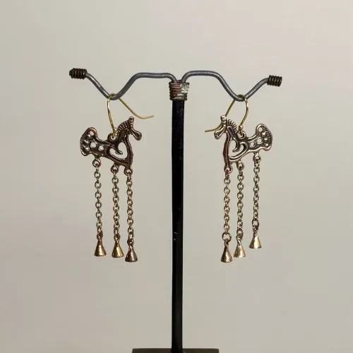 Bronze Vikingeøreringe - Odins Hest Sleipner Kæder, 239-5, lange, bronze, gylden, kobber, Odins Hest Sleipner Flet, hest, slejpner, sleipner, sleipnir, odins, otte ben, ottebenet, hurtig, magisk, vikingesmykker, vikinge, vikingeøreringe, keltisk flet, runde, gyldne, bronze, fund, kopi, ægte, original, fabeldyr, aser, asatro, mytologi, gamle, guder, danmark, dansk, danefæ, biti, ribe,