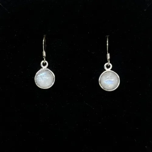 Sølv Ørenringe med Månesten Rund, runde, glatte, ædelsten, moonstone, BLT, ædelsten, halvædelsten, mineraler, sten, krystaller, stensmykker, ægte, sterling sølv, ren, 925, øreringe, ørehængere, hænge, sølvøreringe, flotte, kvalitet, boho, boheme, særlige, gave, gaveide, specielle, biti, ribe, maanesten, stine a, enamel, cph, dansk, design, danske, brands,