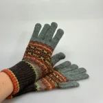 Eribé Strikkede Fingervanter Grøn Rust Brun, braemar, bræmer, bræmar, oakley, efterrsfarver, varme, brændte, nuancer, strikvanter, strikkede, strikhandsker, tynde, varme, ren, uld, uldne, mønster, mønsterstrikkede, skotske, skotland, eribe, smukke, særlige, kvalitet, flotte, lækre, uldhandsker, alloa, gloves, winter, vinterhandsker, praktiske, elegante, gave, gaveide, accessoires, tilbehør, handsker, vanter, brune, sorte, grå, dæmpede, diskrete, klassiske, biti, ribe