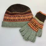 Hue Uld - Eribé Beanie med Opslag Brun Grøn, posh, landadel, burberry, barbour, engelsk, country side, braemar oakley, rullekant, oprullet, ombuk, opslag, ombuk, lilla, vinrød, aubergine, rosa, tyrian, eribe, skotsk, farver, smart, tidsløs, klassisk, flot, lækker, kvalitet, uld, ren, ulden, tynd, blød, let,strikket, fintstrikket, skotsk, engelsk, design, country, side, biti, ribe, eribe, sort sol, vadehavet, marsken, gave, gaveide, julegave, efterår, vinter,