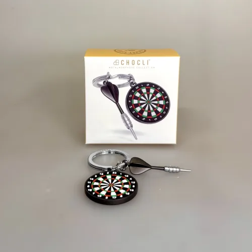 Nøglering - Dartskive og Dartpil, dart, spil, værtshus, mtm, 383-01, bullseye, vinder, gave, gaveide, personlig, symbolsk, efterløn, brunt, biti, ribe,