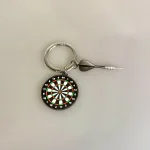 Nøglering - Dartskive og Dartpil, dart, spil, værtshus, mtm, 383-01, bullseye, vinder, gave, gaveide, personlig, symbolsk, efterløn, brunt, biti, ribe,