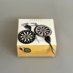 Nøglering - Dartskive og Dartpil, dart, spil, værtshus, mtm, 383-01, bullseye, vinder, gave, gaveide, personlig, symbolsk, efterløn, brunt, biti, ribe,
