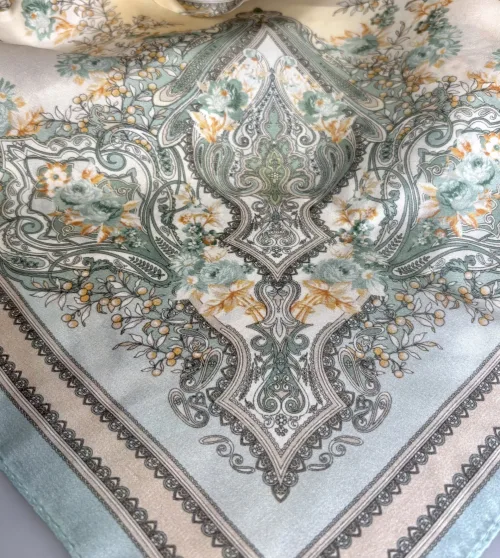 Silketørklæde Satin Firenze Grønt, 65 x 65 cm, mellemstort, lille, mellem, pastelfarver, lys, sart, salvie grøn, salvie, støvgrøn, 73532, diskret, klassisk, fersken, appelsintræ, mirabelle, rosa, laksefarvet, jeansblå, damet, lady like, posh, nobelt, alexandra schmitz, satin, silkesatin, fed, blank, ren, silke, firkantet, lille, bandana, nicki, tuch, taske, bandeaux, 100%, kvadratisk, smart, i halsen, i håret, hestehale, chic, paris, elegant, silketørklæde, gave, gaveide, biti, ribe, bio, diversitet, feminint, yndigt,