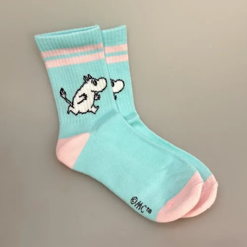 Strømper Sport - Mumi Running, løbe, jogging, turkis, pastelfarver, miami, california, beach, pastel, farver, soft, retro, 80'erne, vibes, strand, snorkfrøkenen, lucky, socks, retro, farver, sjove, herlige, humoristiske, gave, gaveide, camping, outdoor, life, hike, sportssokker, sportsstrømper, ankelsokker, bomuld, bomuldssokker, feminint, tøset, cute, love, rosa, pink, babypink, lyssrød, rosa, kærlighed, pigesokker, pige, dame, girly, mumitroldene, moomin, mumidalen, strømper, sokker, sommersokker, dame, damesokker, pigestrømper, sneakers, sneaker strømper, tegneserie, cartoon, sjove, søde, glade, kvalitet, god, lækker, holdbare, sokker, strømper, bomuld, bomuldsstrømper, bomuldssokker, sjove, motiv, kulørte, farverige, humoristiske, mumisokker, mumistrømper,, økologisk, holdbare, gave, gaveide, fan, stærk, sej, forbillede, konfirmationsgave, konfirmand, gaveide, gave, biti, ribe, nordic boddies,