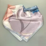 Silketørklæde Bandana Flower Pastel, pastelfarver, lyse, feminint, yndigt, friskt, ungdommeligt, girly, fint, rosa, lyslilla, fersken, laks, lyseblåt, turkis, sarte, farver, diskret, cute, poetisk, pastel, lyse, farver, elegant, sommerfugl