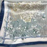 Silketørklæde Bandana Secret Garden, eventyr, magisk, yndigt, poetisk, pastel, lyse, farver, elegant,pegasus, alfe, bambi, hjort, sommerfult, feminint,