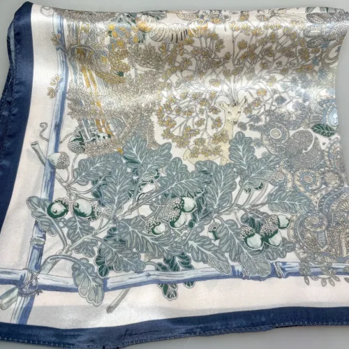 Silketørklæde Bandana Secret Garden, eventyr, magisk, yndigt, poetisk, pastel, lyse, farver, elegant,pegasus, alfe, bambi, hjort, sommerfult, feminint,