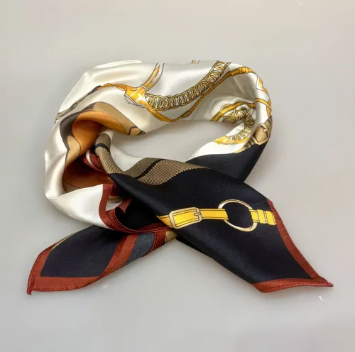 Silketørklæde Bandana Sort Hvid Gylden med Seletøj, enkelt, classy, Silketørklæde Bandana Brun Grå Orange med Seletøj, variabelt, fire i en, petrol, orange, brun, grå, nobelt, lady like, elegant, lækkert, heste, hestesko, seletøj, vuitton, chanel, gucci, elegant, ladylike, grønt, gult, limegrønt, lyst, lækkert, kvalitet, ren, silke, lille, kvadratisk, bandana, nicki, firkantet, charmeklud, flot, gave, gaveide, biti, ribe, silketørklæde, ren, ægte, silke, silkesatin, fed, luksus, luksuriøst, i halsen, halsklud, taske, bandoliere, charmeklud, moderne, hip, new in, efterår, farver, smart, biti, ribe, dior, hermes, nobelt, lady like, elegant, lækkert, heste, hestesko, seletøj, vuitton, chanel, gucci, elegant, ladylike, grønt, gult, limegrønt, lyst, lækkert, kvalitet, ren, silke, lille, kvadratisk, bandana, nicki, firkantet, charmeklud, flot, gave, gaveide, biti, ribe, silketørklæde, ren, ægte, silke, silkesatin, fed, luksus, luksuriøst, i halsen, halsklud, taske, bandoliere, charmeklud, moderne, hip, new in, efterår, farver, smart, biti, ribe, dior, hermes,