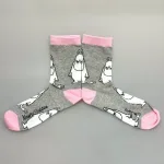 Strømper Mumi - Grumpy Grå Rosa, pastel, pige, dame, moomin20F, mopset, arrig, gnaven, hidsig, mumitroldene, moomin, mumidalen, strømper, sokker, sommersokker, footies, pige, dame, damesokker, pigestrømper, sneakers, sneaker strømper, tegneserie, cartoon, sjove, søde, glade, kvalitet, god, lækker, holdbare, sokker, strømper, bomuld, bomuldsstrømper, bomuldssokker, sjove, motiv, kulørte, farverige, humoristiske, mumisokker, mumistrømper,, økologisk, holdbare, gave, gaveide, fan, stærk, sej, forbillede, konfirmationsgave, konfirmand, gaveide, gave, biti, ribe, nordic boddies,