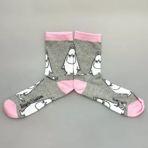 Strømper Mumi - Grumpy Grå Rosa, pastel, pige, dame, moomin20F, mopset, arrig, gnaven, hidsig, mumitroldene, moomin, mumidalen, strømper, sokker, sommersokker, footies, pige, dame, damesokker, pigestrømper, sneakers, sneaker strømper, tegneserie, cartoon, sjove, søde, glade, kvalitet, god, lækker, holdbare, sokker, strømper, bomuld, bomuldsstrømper, bomuldssokker, sjove, motiv, kulørte, farverige, humoristiske, mumisokker, mumistrømper,, økologisk, holdbare, gave, gaveide, fan, stærk, sej, forbillede, konfirmationsgave, konfirmand, gaveide, gave, biti, ribe, nordic boddies,