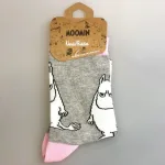 Strømper Mumi - Grumpy Grå Rosa, pastel, pige, dame, moomin20F, mopset, arrig, gnaven, hidsig, mumitroldene, moomin, mumidalen, strømper, sokker, sommersokker, footies, pige, dame, damesokker, pigestrømper, sneakers, sneaker strømper, tegneserie, cartoon, sjove, søde, glade, kvalitet, god, lækker, holdbare, sokker, strømper, bomuld, bomuldsstrømper, bomuldssokker, sjove, motiv, kulørte, farverige, humoristiske, mumisokker, mumistrømper,, økologisk, holdbare, gave, gaveide, fan, stærk, sej, forbillede, konfirmationsgave, konfirmand, gaveide, gave, biti, ribe, nordic boddies,