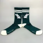 Strømper Sport - Mumi i Løb Grøn Hvid, tennissokker, tennisgrøn, mørkegrøn, herresokker, moomin, 23J, herresokker, herrestørrelse, store, størrelser, 40-45, farver, soft, retro, 80'erne, vibes, strand, snorkfrøkenen, lucky, socks, retro, farver, sjove, herlige, humoristiske, gave, gaveide, camping, outdoor, life, hike, sportssokker, sportsstrømper, ankelsokker, bomuld, bomuldssokker, feminint, tøset, cute, love, rosa, pink, babypink, lyssrød, rosa, kærlighed, pigesokker, pige, dame, girly, mumitroldene, moomin, mumidalen, strømper, sokker, sommersokker, dame, damesokker, pigestrømper, sneakers, sneaker strømper, tegneserie, cartoon, sjove, søde, glade, kvalitet, god, lækker, holdbare, sokker, strømper, bomuld, bomuldsstrømper, bomuldssokker, sjove, motiv, kulørte, farverige, humoristiske, mumisokker, mumistrømper,, økologisk, holdbare, gave, gaveide, fan, stærk, sej, forbillede, konfirmationsgave, konfirmand, gaveide, gave, biti, ribe, nordic boddies,tennissokker, tenisstrømper