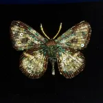 Håndlavet Broche Grønvinget Sommerfugl, four spot sailor butterfly, TL-B-947, mexicansk matros, fir plettet, matros sommerfugl, grøn, lille, sommerfugl, sommerfuglebroche, dæmpede, farver, varme, smuk, kunstværk, kunst, trovelore, særlig, unik, broderi, broderist, broedribe, ribe, biti, smykke, broche, sommerfugl, sommerfuglebroche, sommerfuglesmykke, gave, gaveide, jubilæum, rund, fødselsdag, eksklusiv,