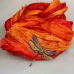 Håndlavet Broche Mosaik Guldsmed, orange, rød, lilla, violet, guld, gylden, guldsmed, libelle, dragon fly, broche, broderet, broderi, perler, perlebroderi, smykke, nål, kunst, kunsthåndværk, fantastisk, trovelore, TL-B-831s, brown hawker dragonfly, smuk, kulørt, stor, gave, gaveide, særlig, dame, rund, fødselsdag, ekstravagant, jubilæum, detaljer, elegant, wow, effekt,