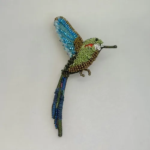 Håndlavet Broche Tropisk Kolibri, humming bird, kolibri, fugl, isfugl, fugl, dansk, natur, ornitolog, amatør, naturelsker, sommerfugle, Håndlavet Broche Kulørt sommerfugl, farverig, regnbuefarvet, kulørt, farveglad, Håndlavet Broche Blå sommerfugl, sommerfuglebroche, smykker med, smykke med, sommerfugle, eksklusive smykker, specielle, særligt, håndlavey, kunst, kunsthåndværk, broche, naturen, insekter, gaveide, gave, særlig gave, ekstraordinær, smuk, smykker, biti, ribe, unika, one of a kind, limited edition, begrænset oplag, kunstrunden, ribe, vadehavet, nationalpark,