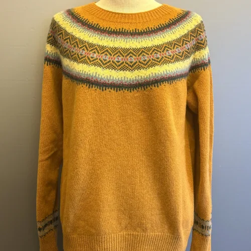 Harley of Scotland - Færø Pullover Super Soft - Chai, karry, gylden, brun, moderne, farver, farvesammensætning, lun, gul, karrygul, gulbrun, kvalitet, cashmere, kashmir, supersoft, ekstr blød, blød, let, skøn, kvalitet, lambswool, merino, angora, strik, pullover, sweater, lun, elegant, chic, stilfuld, sporty, smart, frisk, diskret, beige, turkis, lys, løs, klædelig, casual, damestrik, striktrøje, ulden, uldtrøje, biti, ribe, skotsk, færø, islandsk, norsk, speciel, særlig, sort, sol, vadehavet, dagmar, lærke bakker, feminin,