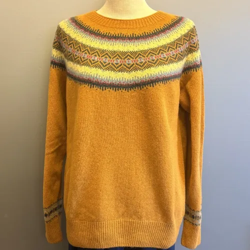 Harley of Scotland - Færø Pullover Super Soft - Chai, karry, gylden, brun, moderne, farver, farvesammensætning, lun, gul, karrygul, gulbrun, kvalitet, cashmere, kashmir, supersoft, ekstr blød, blød, let, skøn, kvalitet, lambswool, merino, angora, strik, pullover, sweater, lun, elegant, chic, stilfuld, sporty, smart, frisk, diskret, beige, turkis, lys, løs, klædelig, casual, damestrik, striktrøje, ulden, uldtrøje, biti, ribe, skotsk, færø, islandsk, norsk, speciel, særlig, sort, sol, vadehavet, dagmar, lærke bakker, feminin,