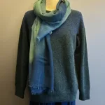 Harley of Scotland - Færø Pullover Super Soft Petrol Blå, petroleumsgrøn, petrol, grøn, blå, meleret, noss, lugano, super, soft, blød, cashmere, blå, beige, lys, silkeblød, lun, luksus, lækker, kvalitet, færø, færømønster, fintstrikket, sweater, tynd, let, lun, efterår, sensommer, biti, skotsk, skotland, uld, ren, lammeuld, pullover, strik, strikpullover, trøje, indendørs, efterårsstrik, let,
