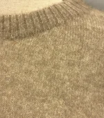 Possum Dame Pullover - Noa Oyster, beige, lys, sandfarvet, meleret, ensfarvet, noa, moderne, klædelig, smart, cropped, super, soft, blød, vamset, varm, eksklusiv, luksus, luksuriøs, ekstravagant, kvalitet, underspillet, strik, opossum, possum, new zealand, noble wilde, damestrik, striktrøje, sweater, let, lun, yndlings, strikbluse, vinter, efterår, comfy, biti, ribe, uld, ulden, uldstrik, uldtrøje, uldsweater, gave, gaveide, julegave