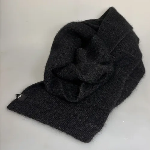 Possum Tørklæde - Koks, charcoal, sort, mørkegrå, antrazit, noble wilde, langt, unisex, herre, dame, mænd, damer, ensfarvet, beige, sandy, sandfarvet, varmt, kradser ikke, super, soft, cashmere, opossum, merino, uld, silke, vamset, ren, natur, materialer, uldent, 100%, nobelt, elegant, klassisk, ekstravagant, eksklusivt, lækkert, kvalitet, tidløst, moderne, design, smart, luksus, stiligt, stil, stilfuldt, perfekt, gave, gaveide, julegave, tilbehør, strikket, strik, varmt, efterår, vinter, tilbehør, cool, noble wilde, new zealand, biti, ribe, vadehavet, design, nordisk, dansk