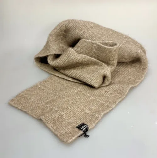 Possum Tørklæde - Oyster Beige, unusex, herre, dame, mænd, damer, ensfarvet, beige, sandy, sandfarvet, varmt, kradser ikke, super, soft, cashmere, opossum, merino, uld, silke, vamset, ren, natur, materialer, uldent, 100%, nobelt, elegant, klassisk, ekstravagant, eksklusivt, lækkert, kvalitet, tidløst, moderne, design, smart, luksus, stiligt, stil, stilfuldt, perfekt, gave, gaveide, julegave, tilbehør, strikket, strik, varmt, efterår, vinter, tilbehør, cool, noble wilde, new zealand, biti, ribe, vadehavet, design, nordisk, dansk