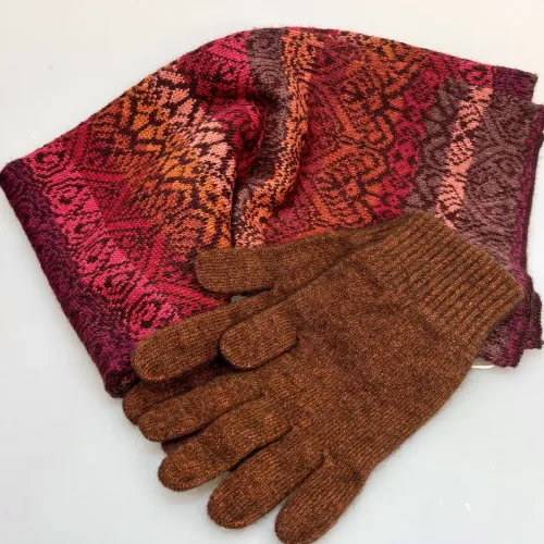 Strikkede Fingervanter Possum Rust, rimo rødbrun, rustbrun, mix, meleret, fingerhandsker, strikhandsker, strikvanter, uldvanter, uldhandsker, luksus, cashmere, cashmir, angora, ekstra, bløde, lune, lækre, varme, damer, piger, flotte, luksus, kvalitet, new zealand, biti, ribe, vinter, tilbhør, out door, vadehavet, nationalpark, sort sol, herre, dame, herrevanter, damehandsker